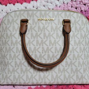Michael Kors - Cindy - Vanilla and Cream - NWT